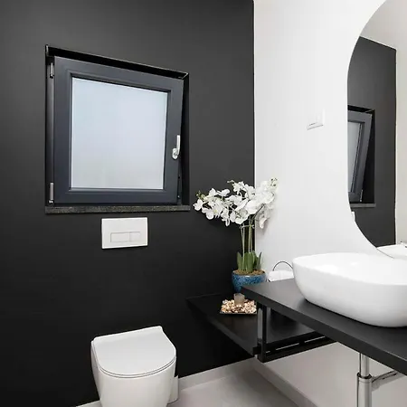 Frola Comfortable Holiday Villa Pula