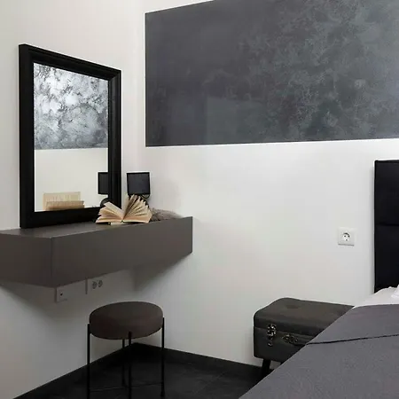 Frola Comfortable Holiday Villa
